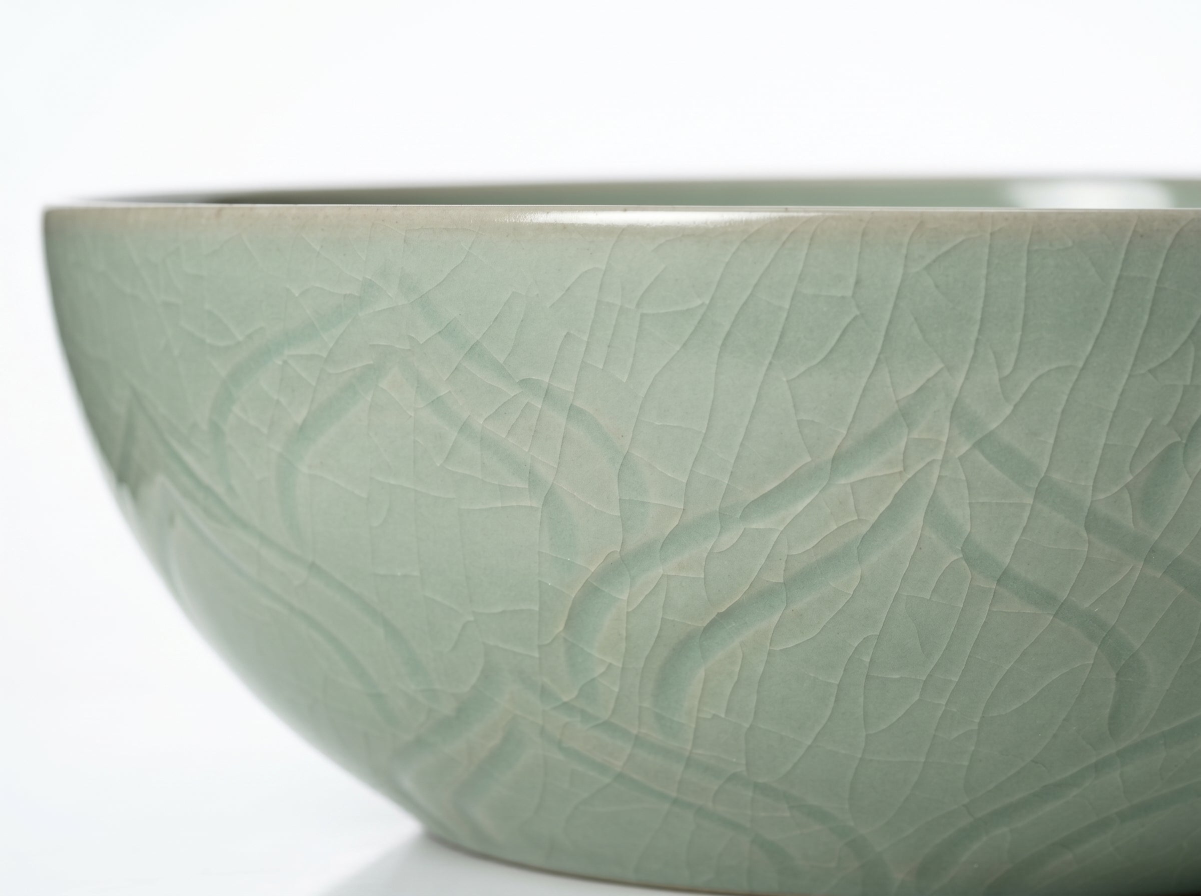 Ru Ware Celadon Dragon Motif Bowl