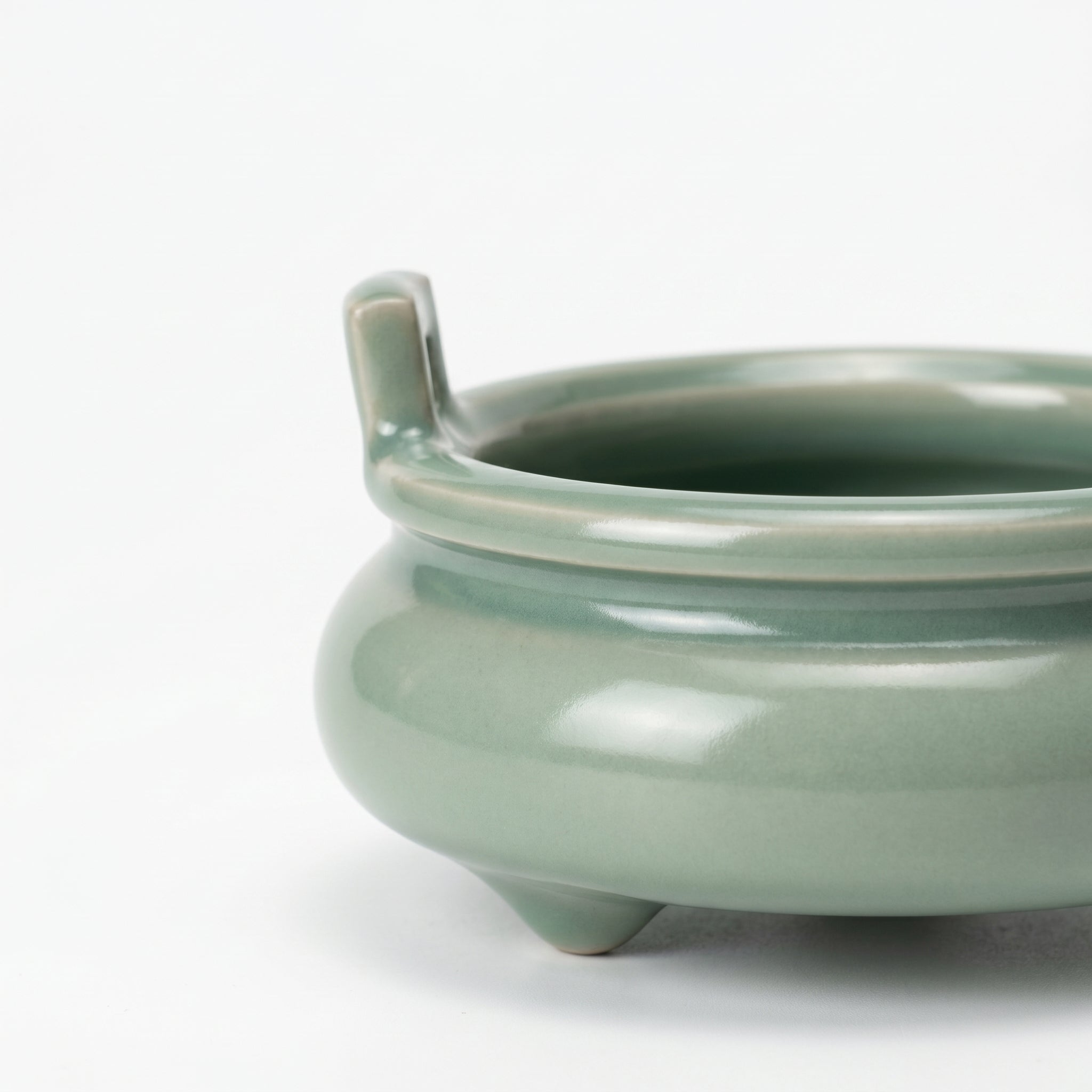 Ru Ware Celadon Twin-Handle Censer