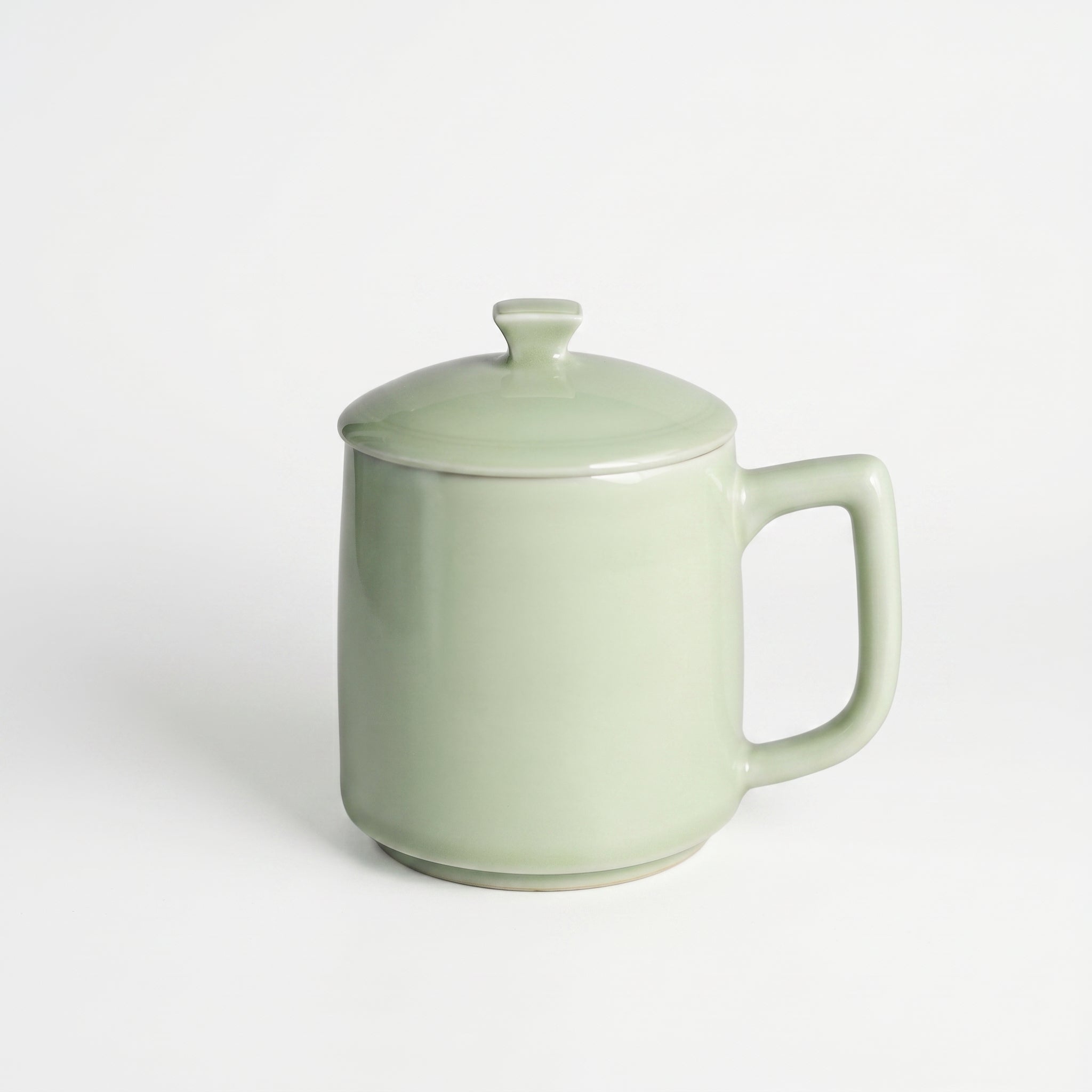 Ou Ware Qingyun Lidded Cup
