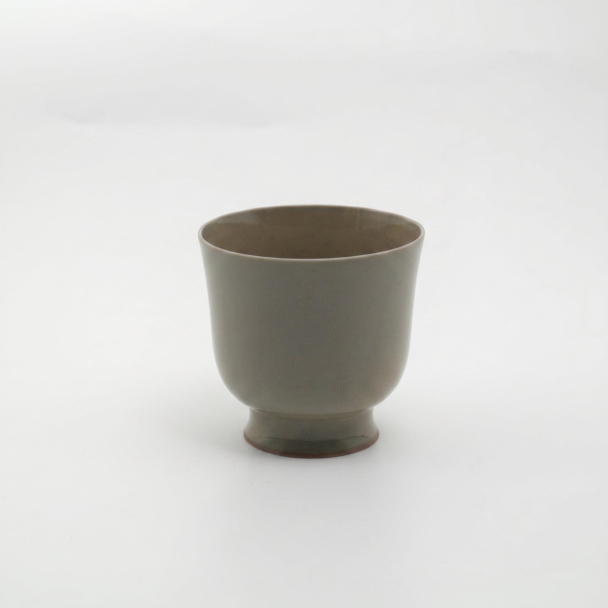 Ou Ware "Hehe Qinglian" Pair Cups