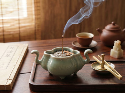 Ru Ware Celadon Begonia-Shaped Mini Censer