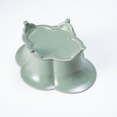 Ru Ware Celadon Begonia-Shaped Basin