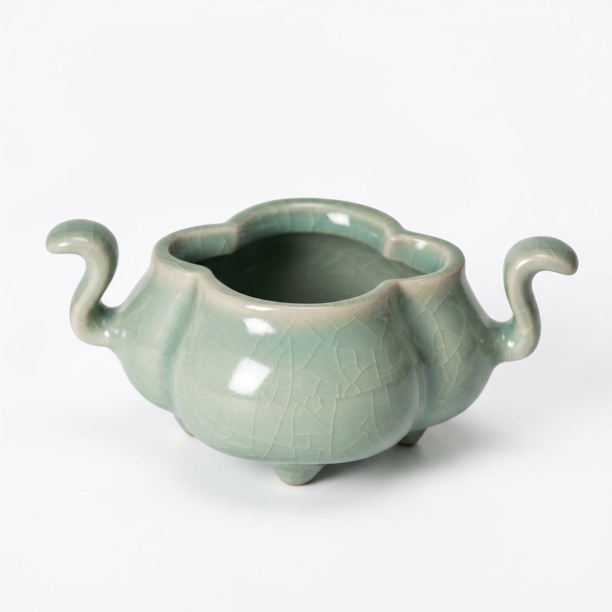 Ru Ware Celadon Begonia-Shaped Mini Censer