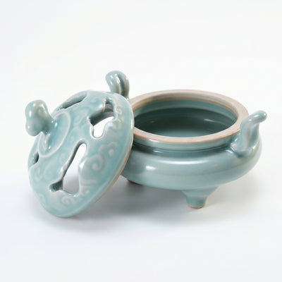 Ru Ware Celadon Auspicious Cloud Incense Burner