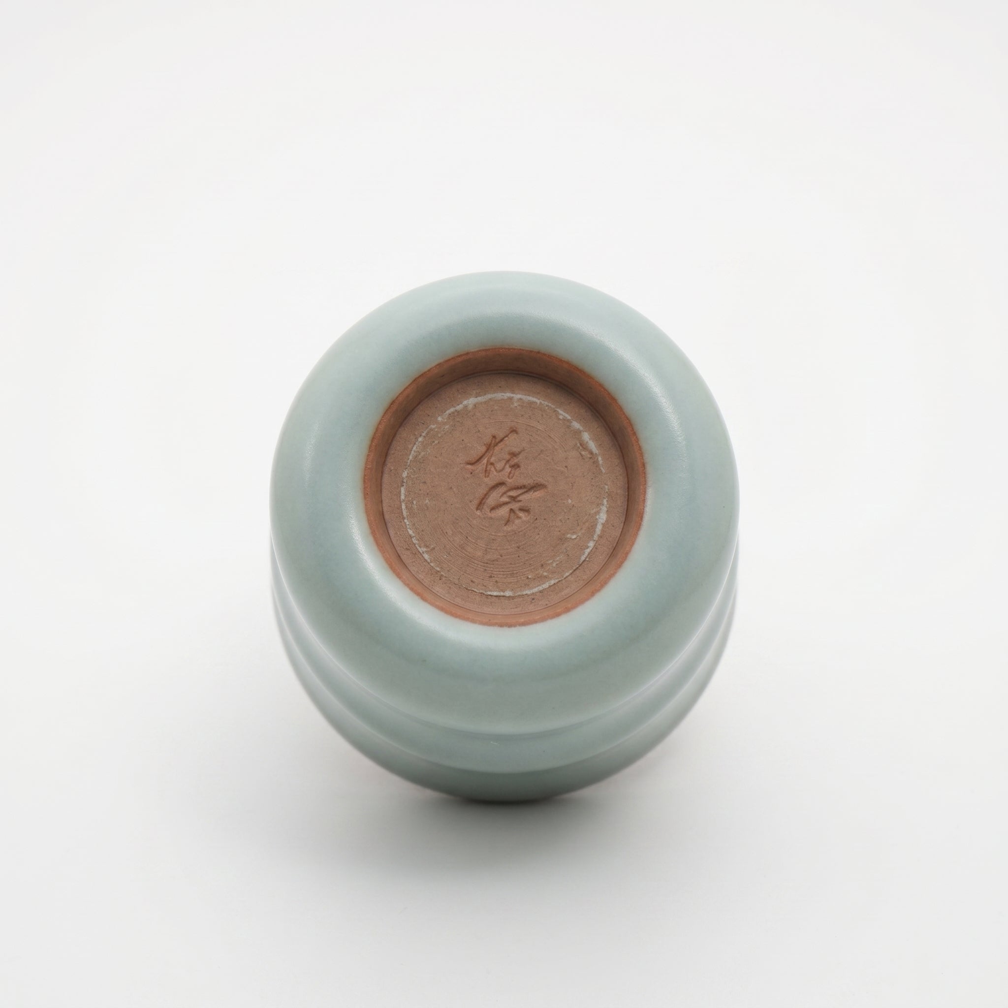 Ge Ware Rounded Bottom Guan Glaze Bamboo Joint Cup