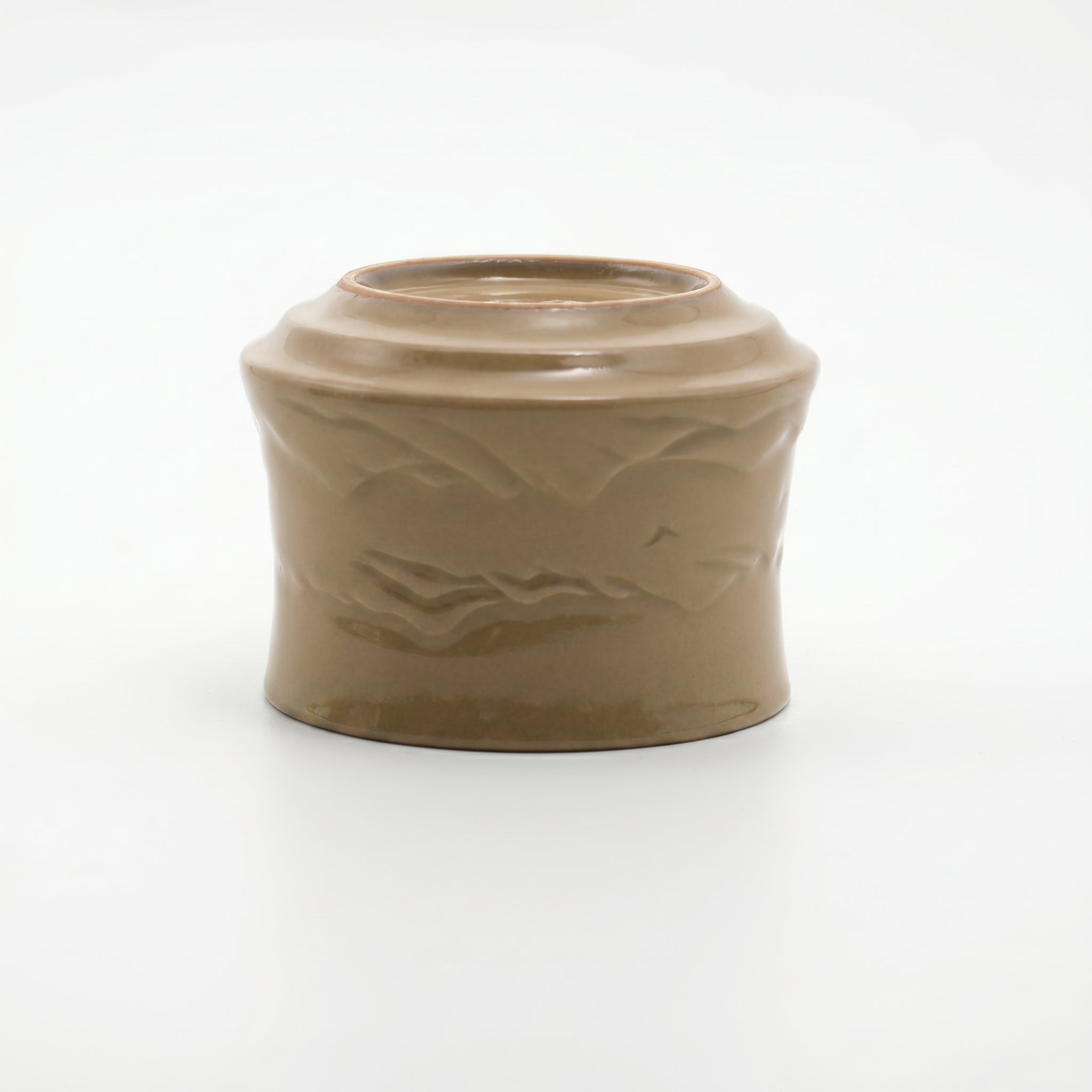 Ou Ware Yellow Glaze Wild Goose Mountain Landscape Cup
