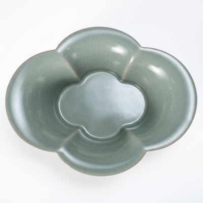 Ru Ware Celadon Begonia-Shaped Basin